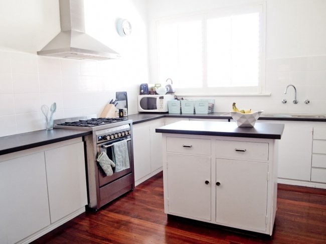 Before & After: Wanjie’s Clever $2000 Kitchen Makeover | House Nerd