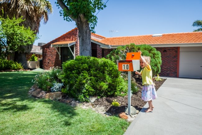 Featured image of post 70S House Exterior Makeover / Inappropriate exterior finishes or incongruous features can also ruin an older house.